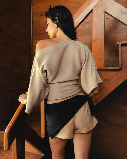 SEASHELL CAPE IN BEIGE